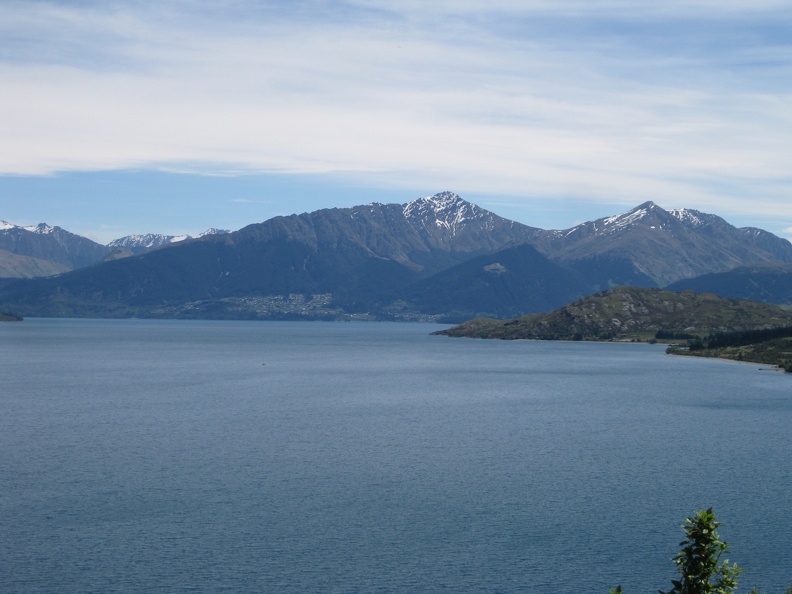 0 View of Queenstown over Lake Wakatipu.JPG